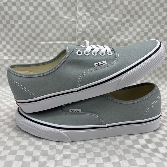 Vans Men’s Lt Gray Canvas Authentic
Color Theory Pure Grey
VN000D7YEPO Sneakers - Picture 2 of 16